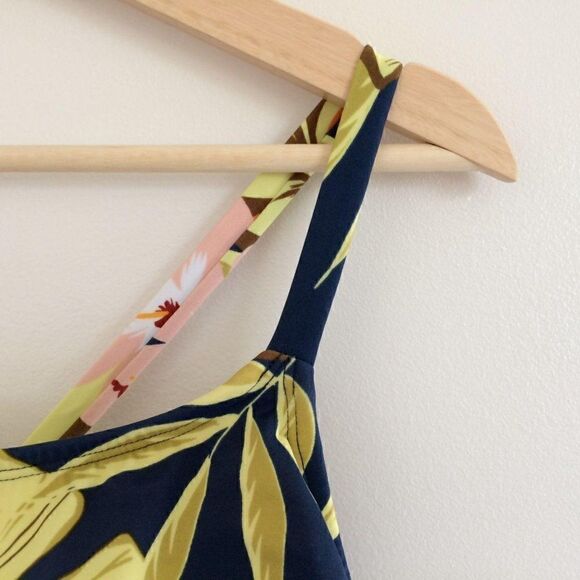 Beach Betty Miracle Brands Swimsuit Blue Floral 3X - Picture 3 of 9